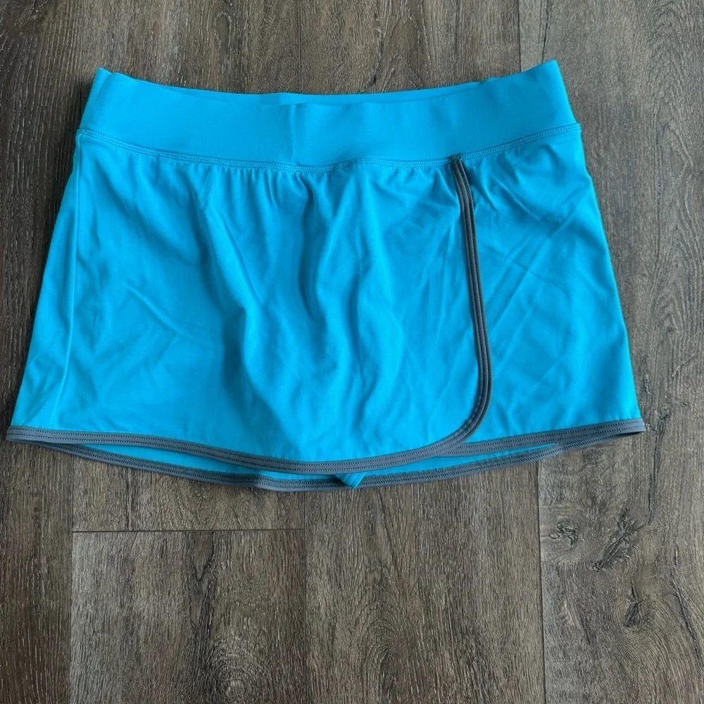 Lands' End Blue Active Swim Skort women’s size 4